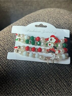 Christmas Beaded Bracelet Set - Red, Green, White E82A